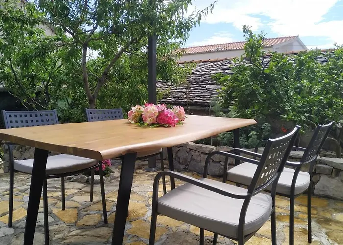 Gostinjska kuća Zoro Primosten